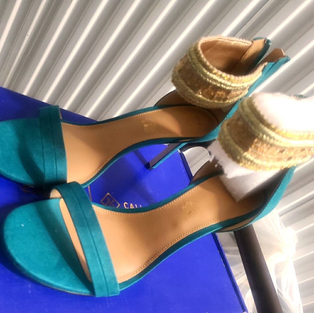 Dazzle women's sandals size 11